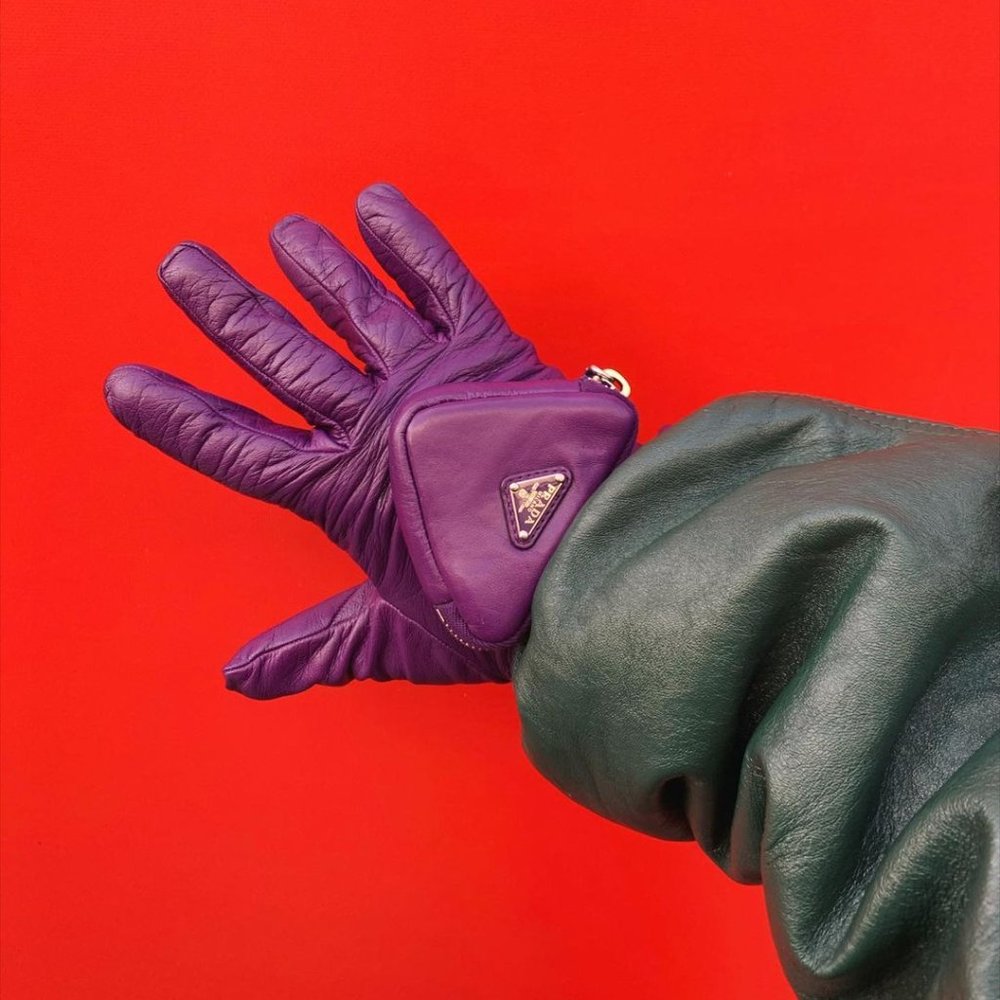 Nappa leather gloves with pouch Cyclamen